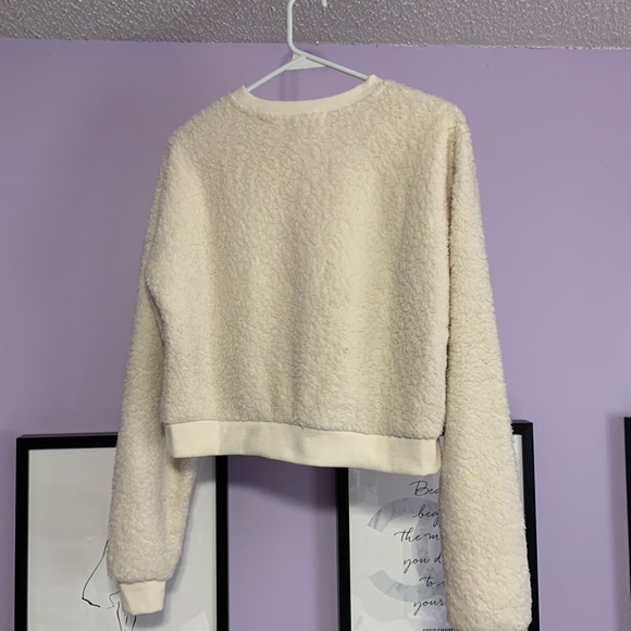 Women’s Sherpa Pullover White - Picture 3 of 3
